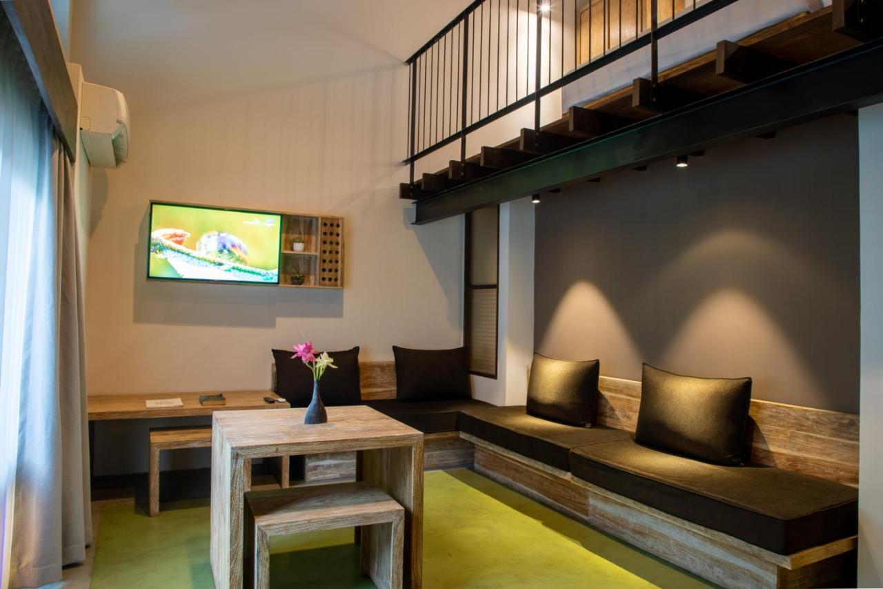 Lake Avenue Hotel Канди Екстериор снимка